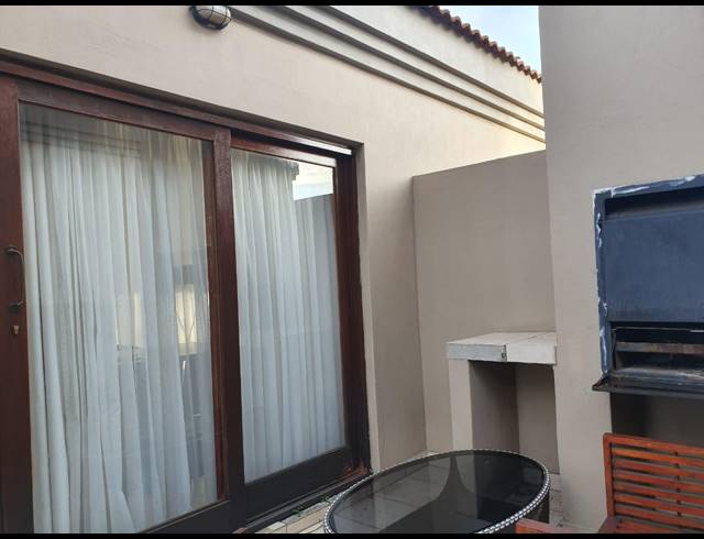 3 BEDROOM TOWNHOUSE TO LET IN REYNO RIDGE